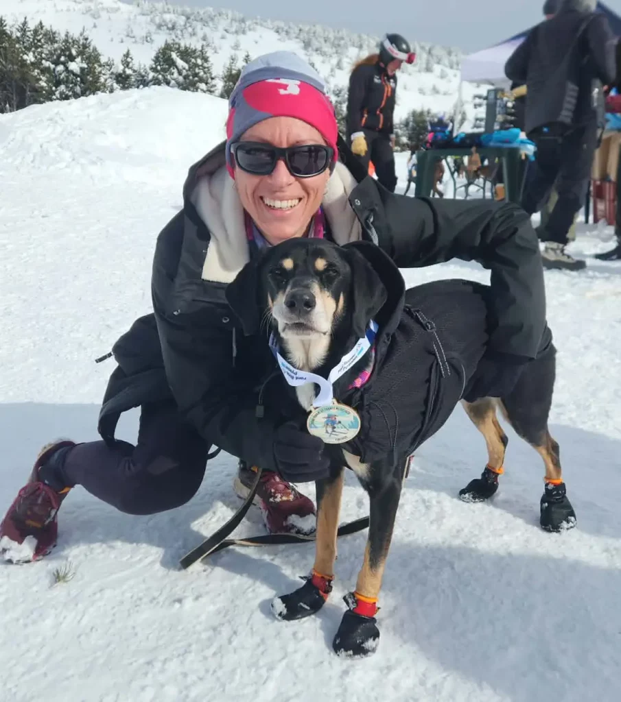 championnat de canicross sur neige Leeloo médaille finisher après 7 km