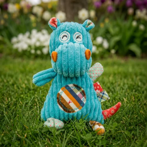 Peluche hippopotame pour chien, douce et sonore. Pouic dans la tête et papier bruissant dans le corps.