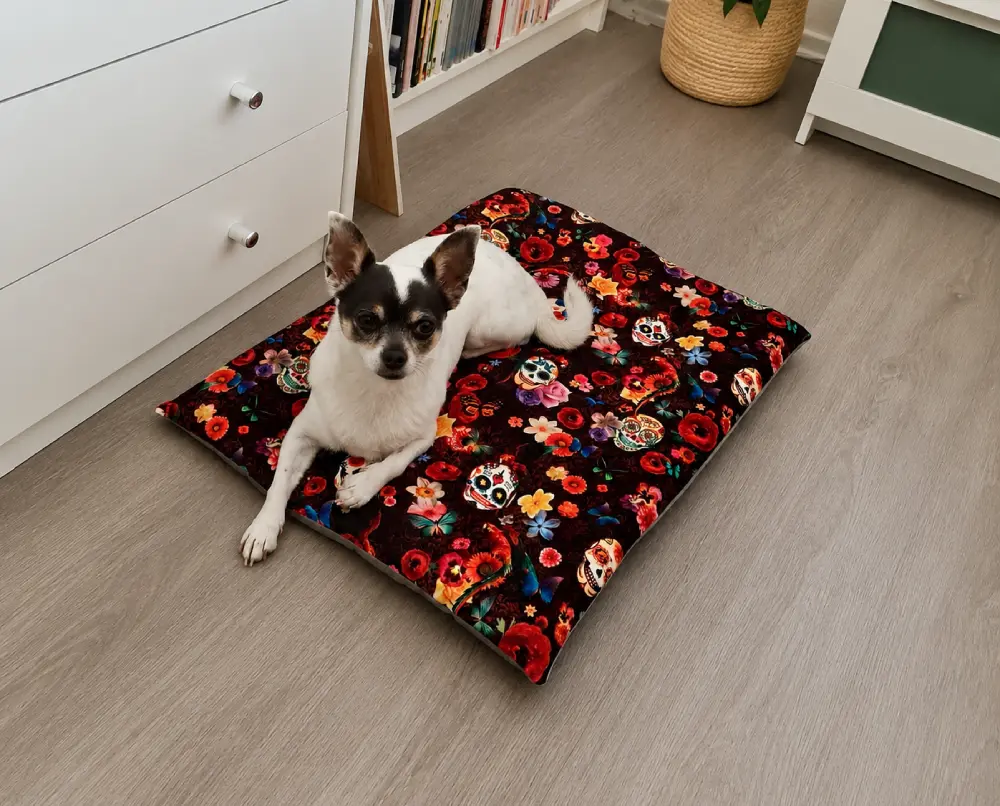Tapis couchage pour chien personnalisé sur mesure pour une chihuahua: choix des tissus et de la taille.